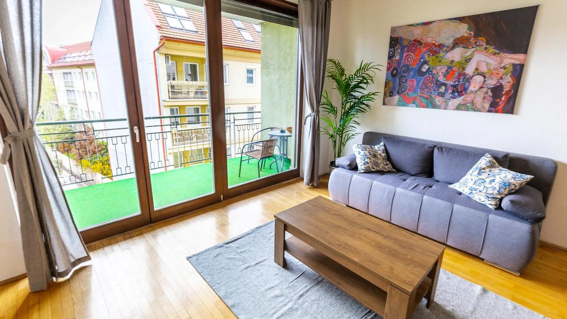 Kazinczy 52 B Apartment Budapest